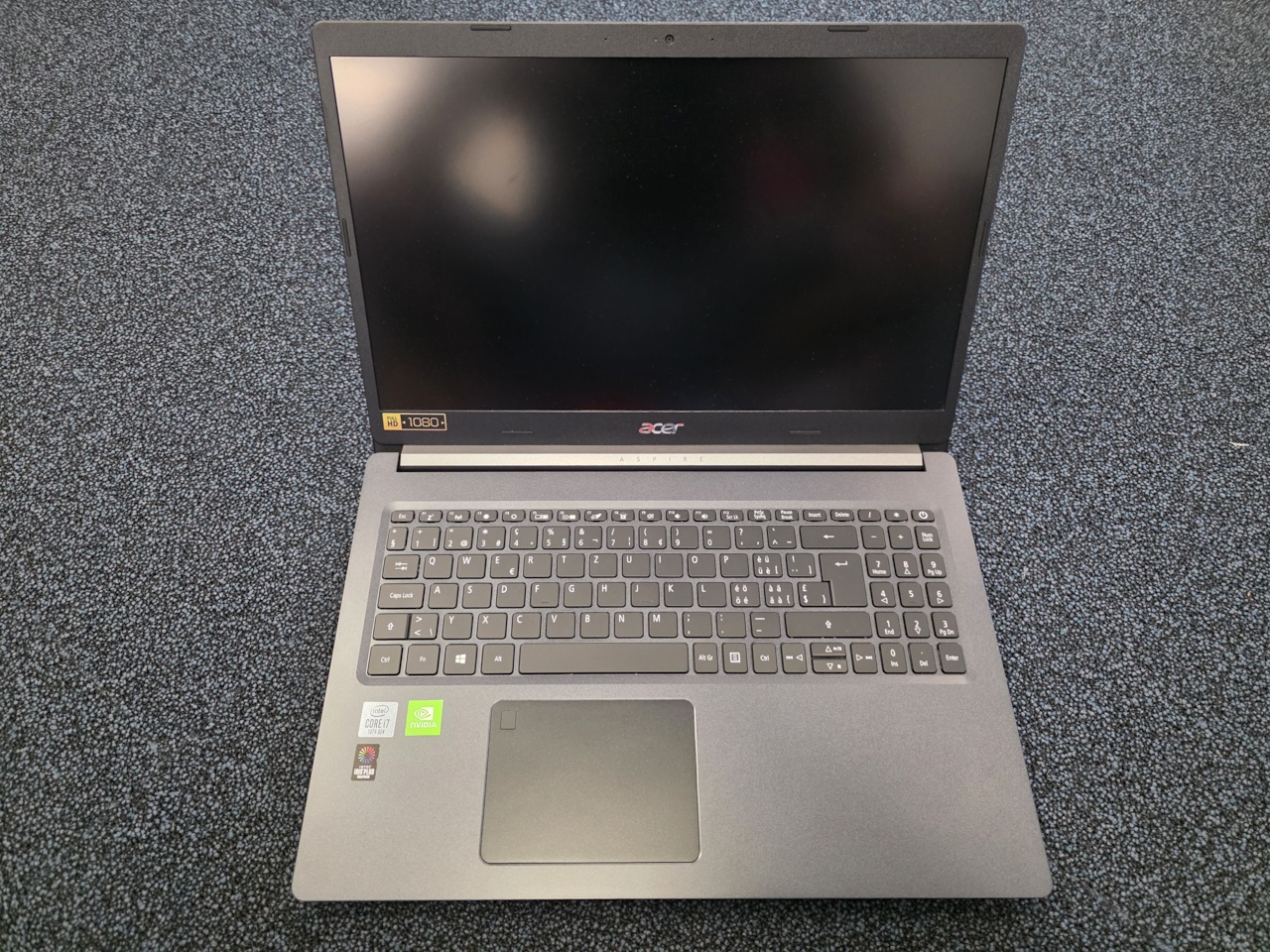 Leistungsstarkes 15-Zoll-Notebook – komplett betriebsbereit